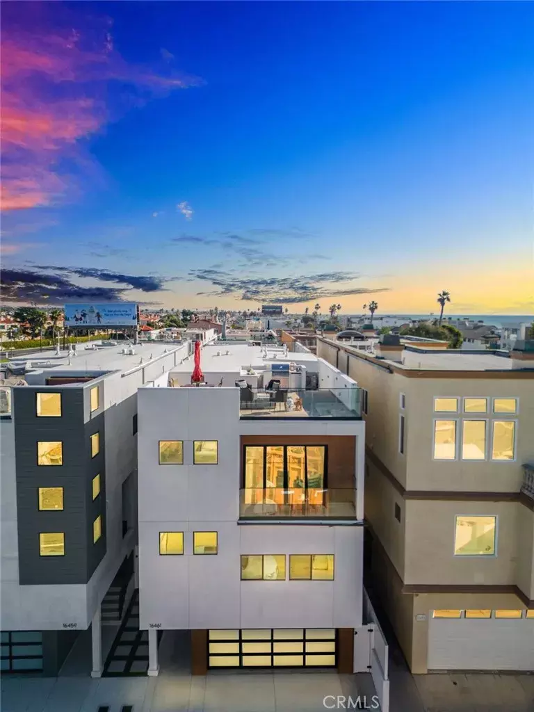 Sunset Beach, CA 90742,16461 24th Street #102