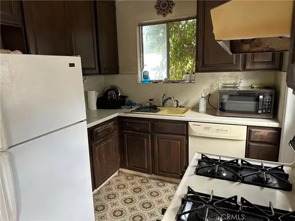 Santa Fe Springs, CA 90670,9832 Bradwell Avenue