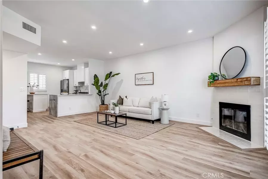 8176 Manitoba Street #2, Playa Del Rey, CA 90293