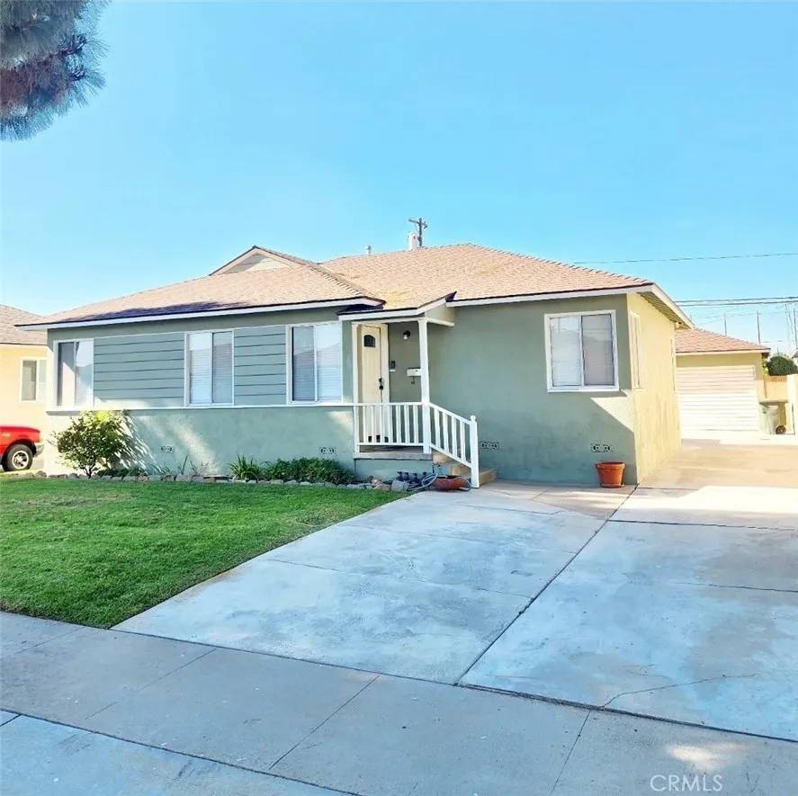 4323 Radnor Avenue, Lakewood, CA 90713