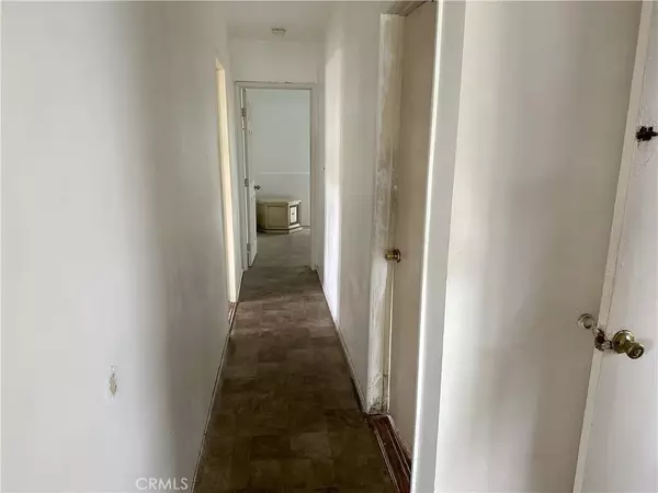 Montebello, CA 90640,1437 Carob Way