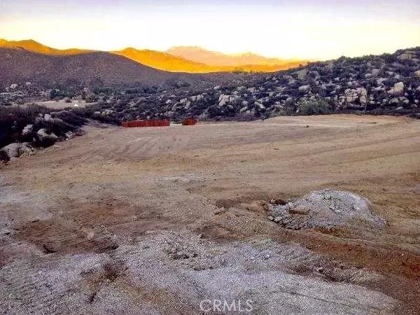 Hemet, CA 92544,47422 DE Portola