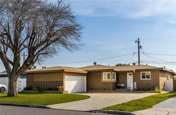 2844 W Rowland Circle, Anaheim, CA 92804