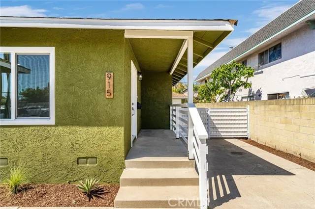 915 W Maple Avenue, Orange, CA 92868