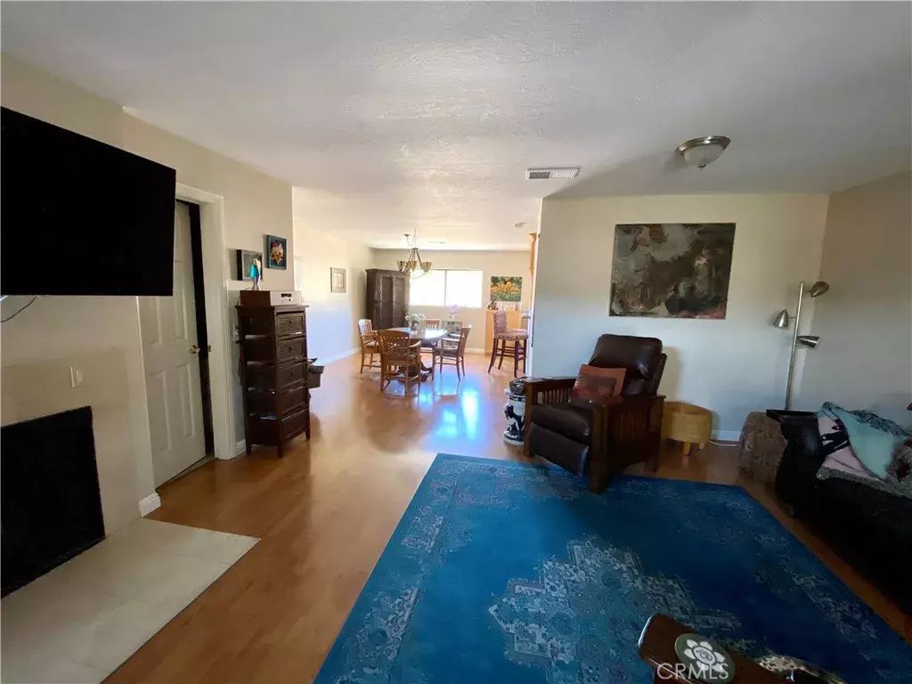 Signal Hill, CA 90755,2298 Rose Ave #106