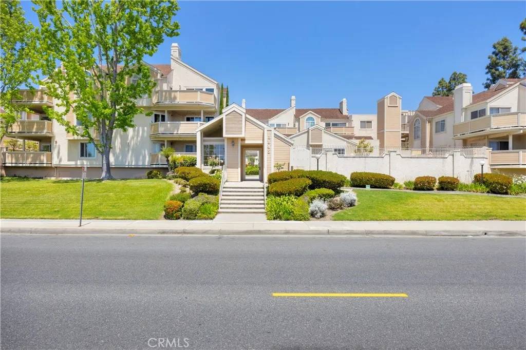 3845 Farquhar Avenue #115,  Los Alamitos,  CA 90720