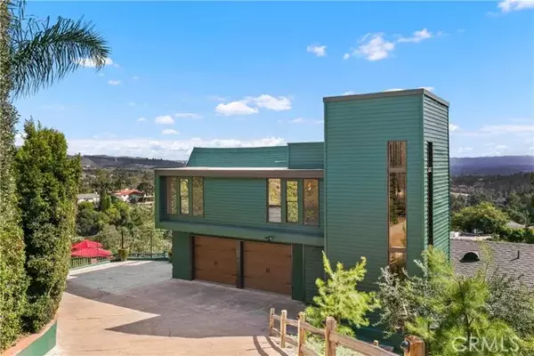 North Tustin, CA 92705,10362 Cowan Heights Drive