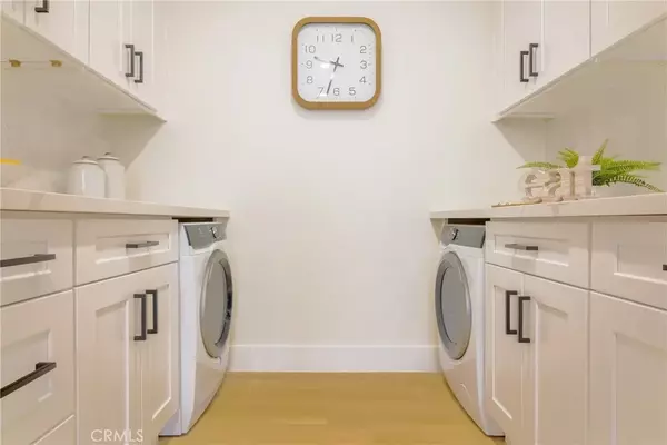 West Hollywood, CA 90069,927 N Kings Road #114