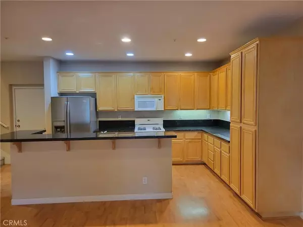 Irvine, CA 92602,26 Leucadia #93