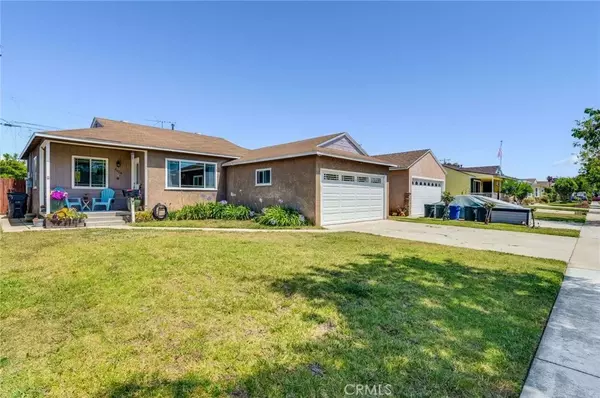 Lakewood, CA 90712,4624 Pixie Avenue