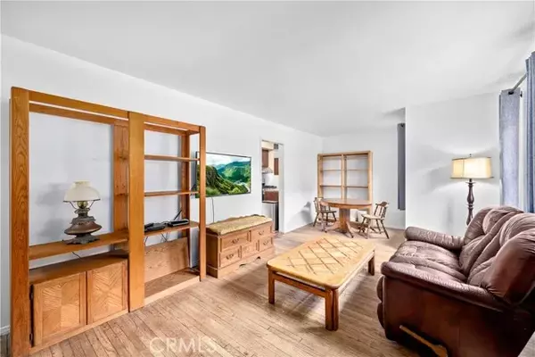 Tustin, CA 92780,235 Pasadena Avenue