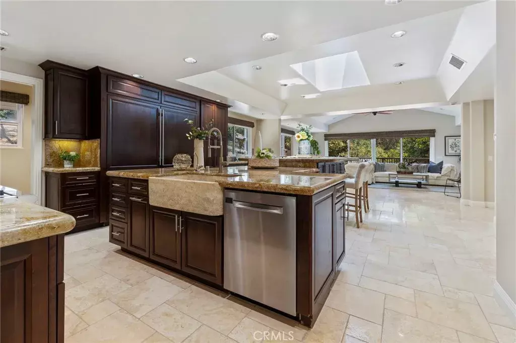 North Tustin, CA 92705,12512 Hinton Way