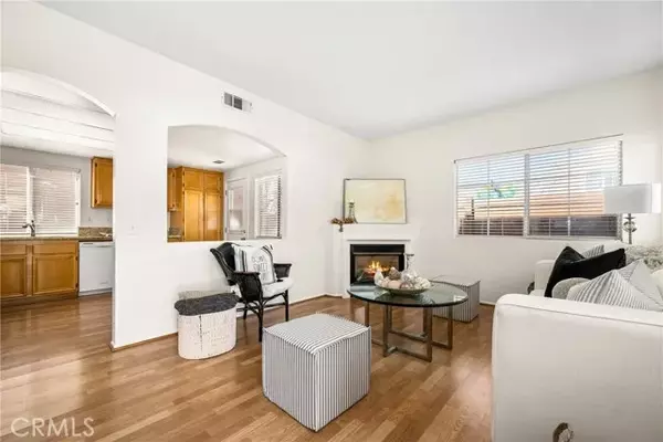 Lake Forest, CA 92610,25 Rue De Nicole