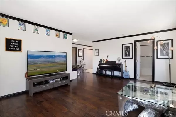 Lakewood, CA 90715,11433 212th Street