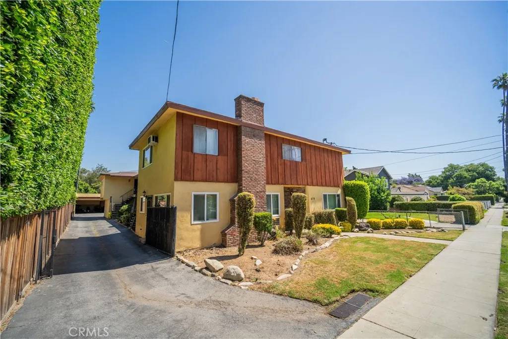 679 Earlham Street, Pasadena, CA 91101