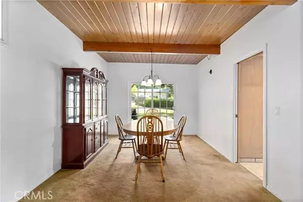 La Crescenta, CA 91214,5702 Freeman Avenue