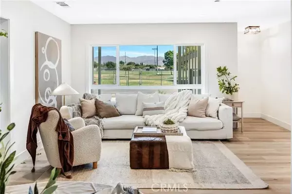 Arleta, CA 91331,8869 Urbana Avenue