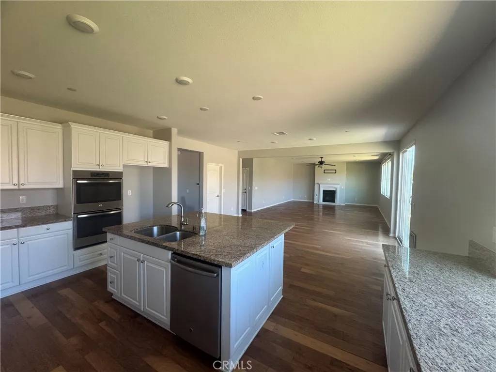 Wildomar, CA 92595,23340 Rhinestone Court