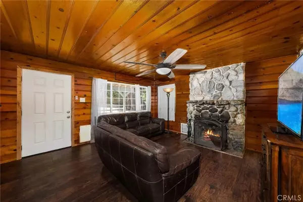 Crestline, CA 92322,320 Skyview Lane