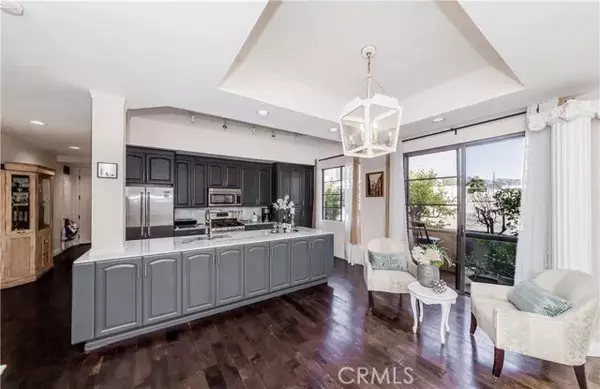 Beverly Hills, CA 90211,234 S Gale Drive #209