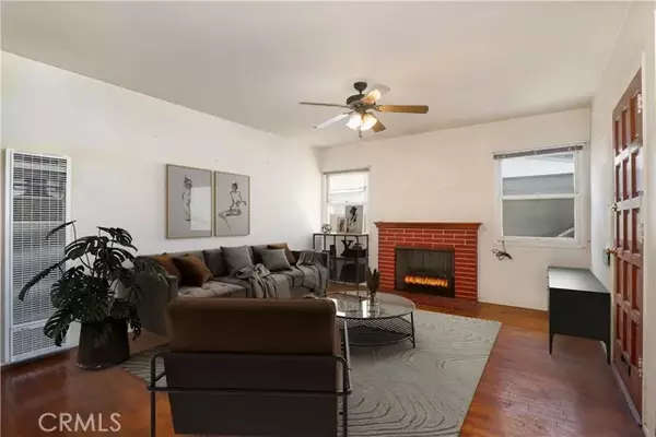 Hawthorne, CA 90250,4832 W 134th Street