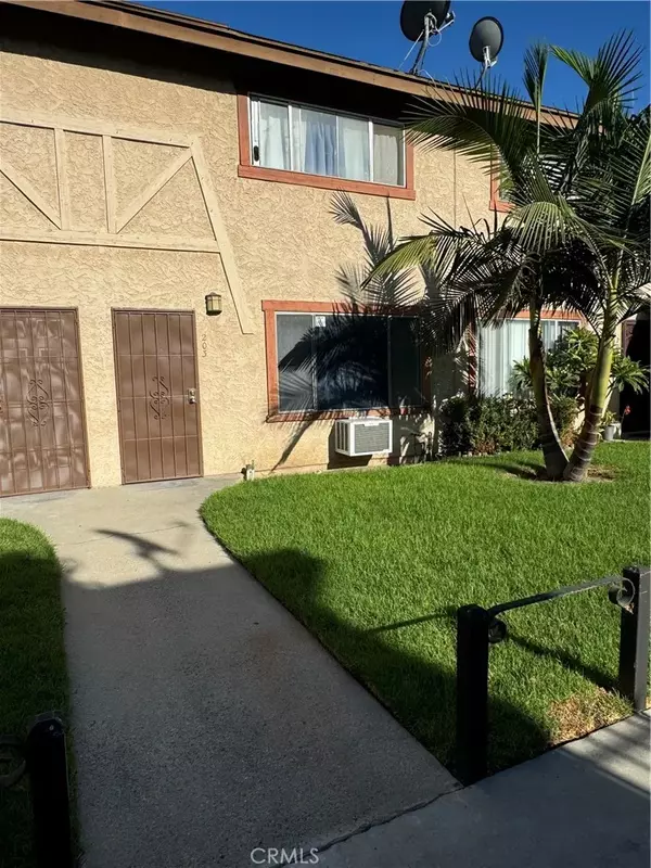 7303 Exeter Street #203, Paramount, CA 90723