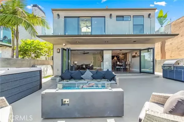 Huntington Beach, CA 92649,16662 Intrepid Lane