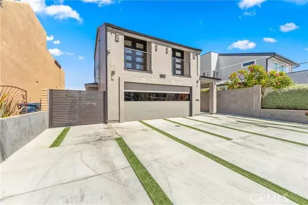 Huntington Beach, CA 92649,16662 Intrepid Lane