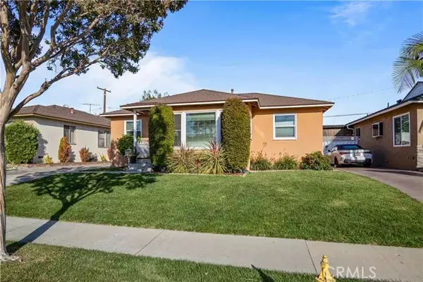 Lakewood, CA 90713,4758 Radnor Avenue