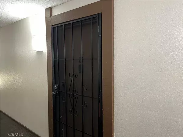 Santa Ana, CA 92701,600 W 3rd Street #B104