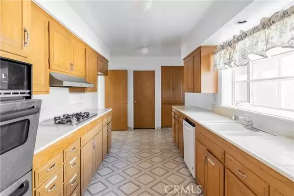 Tustin, CA 92780,13691 Wheeler