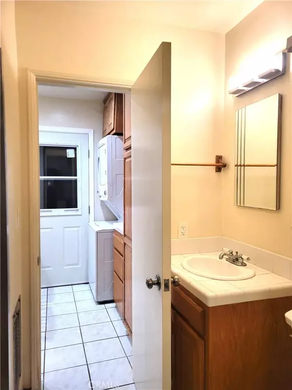 Hawthorne, CA 90250,11807 Chanera Avenue