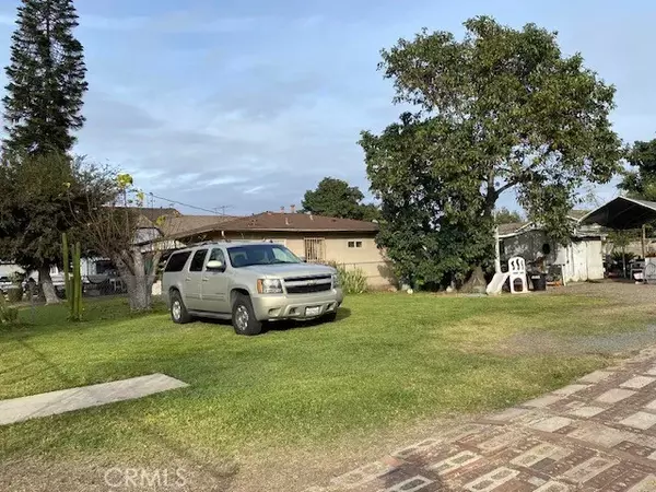 527 Fairlawn, Santa Ana, CA 92703