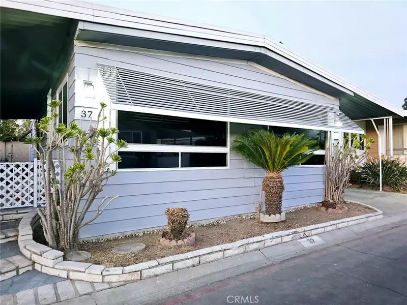 300 N Rampart #37, Orange, CA 92868