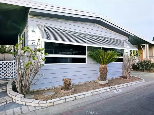 300 N Rampart #37, Orange, CA 92868