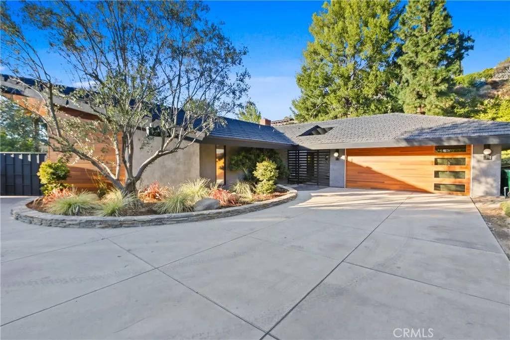 10471 Terrace View, Santa Ana, CA 92705