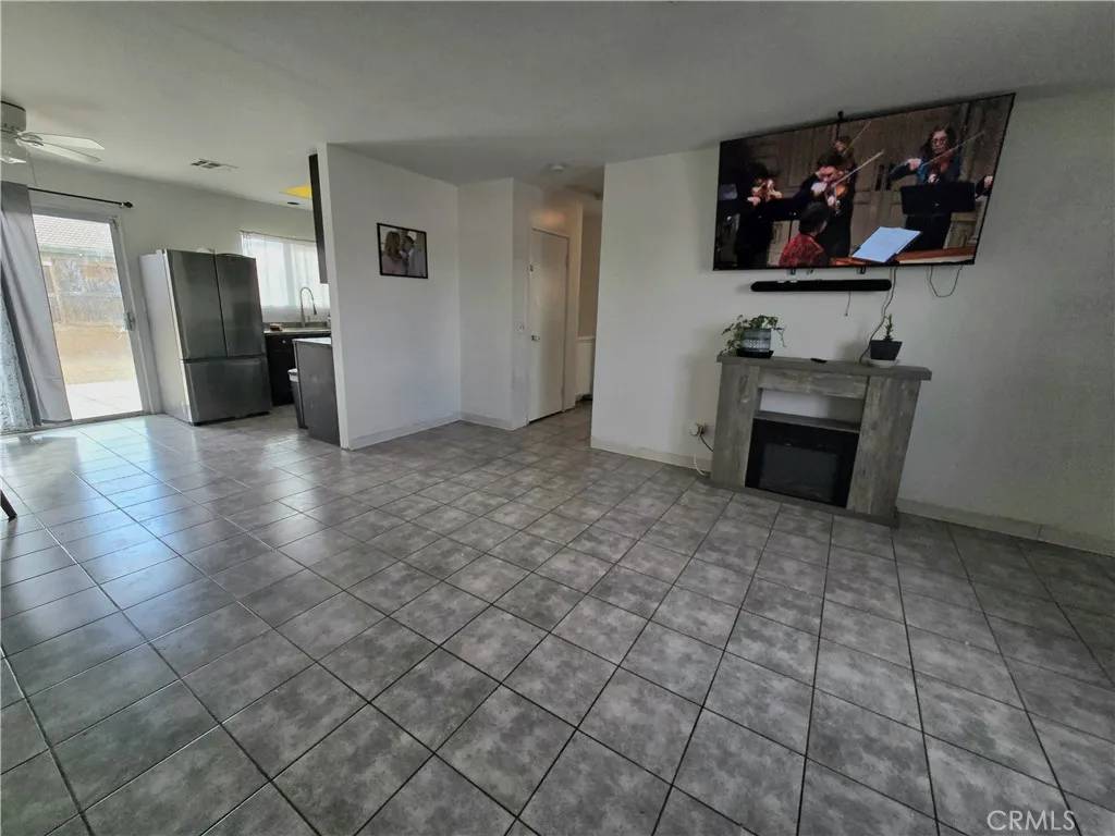 Adelanto, CA 92301,11733 Lupin Road