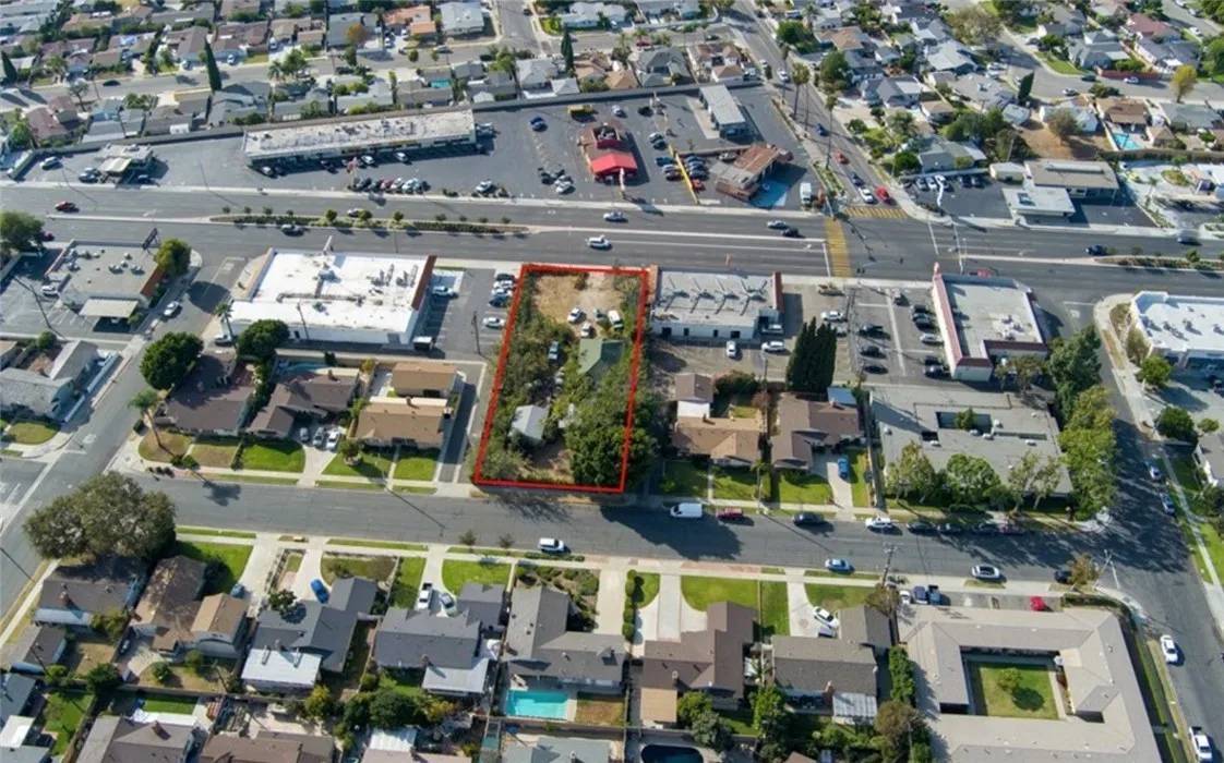 Anaheim, CA 92806,516 S State College