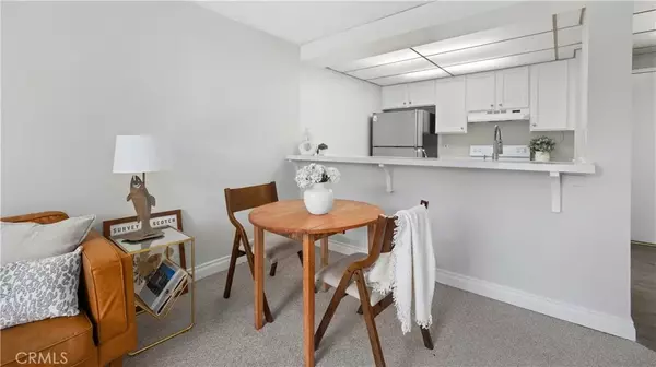 Long Beach, CA 90803,2601 E Ocean Boulevard #208