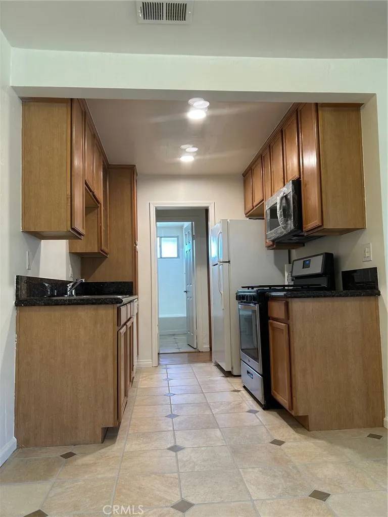 La Habra, CA 90631,1490 W Lambert Road #326