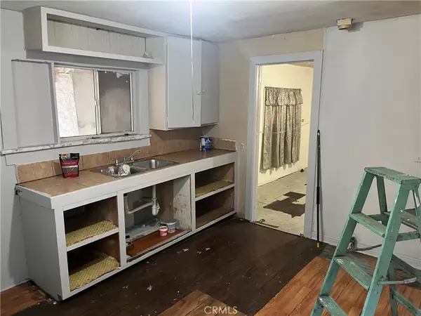 Los Angeles, CA 90039,4123 Chevy Chase Drive