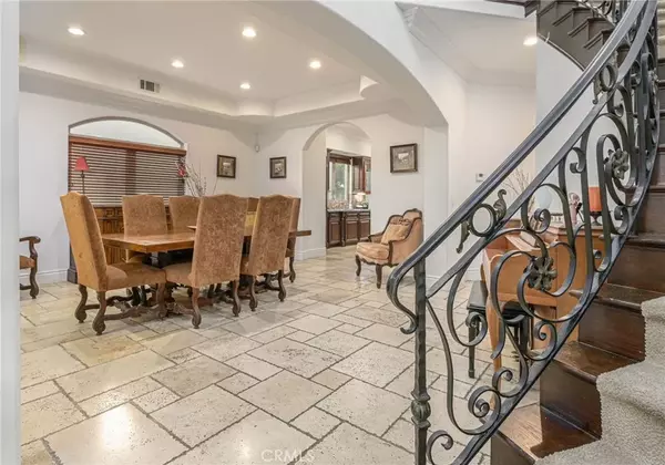 Sherman Oaks, CA 91403,4528 Cedros Avenue