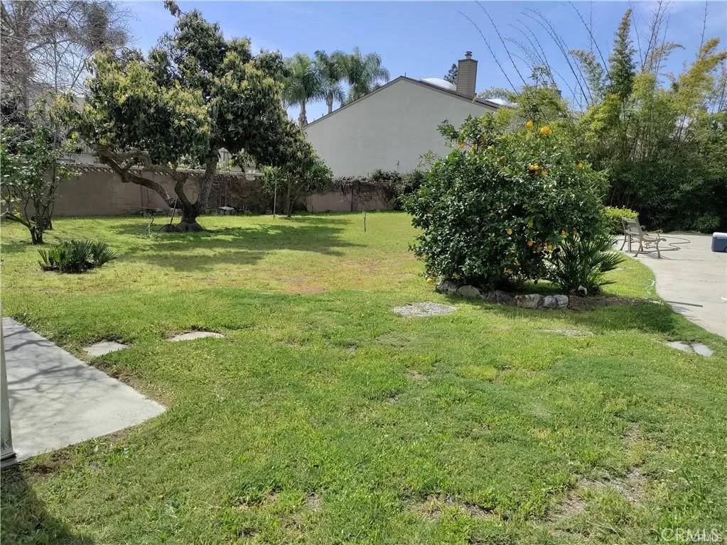 Westminster, CA 92683,7072 PRUCE