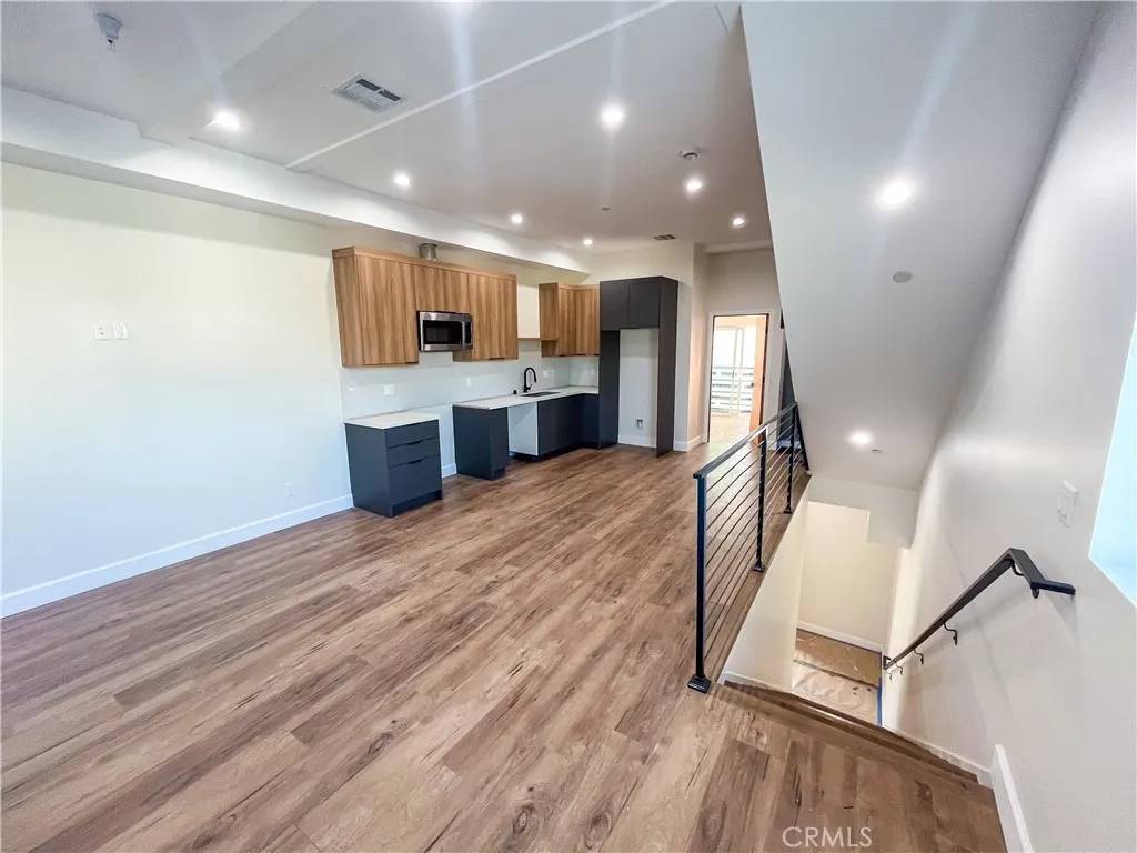 1816 S Hauser Boulevard, Los Angeles, CA 90019