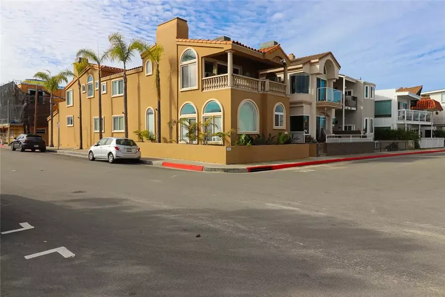 1801 W Bay Avenue, Newport Beach, CA 92663
