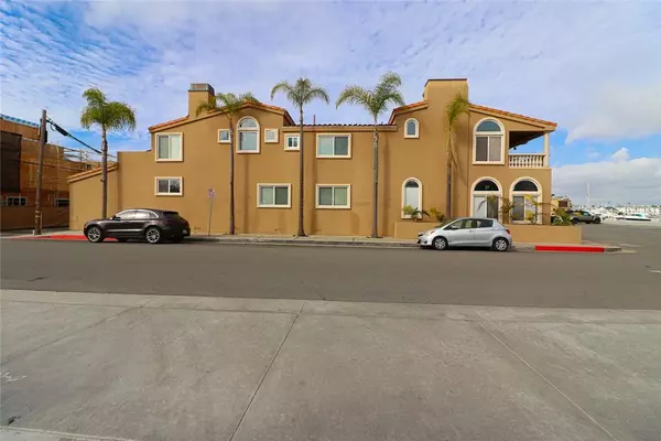 Newport Beach, CA 92663,1801 W Bay Avenue
