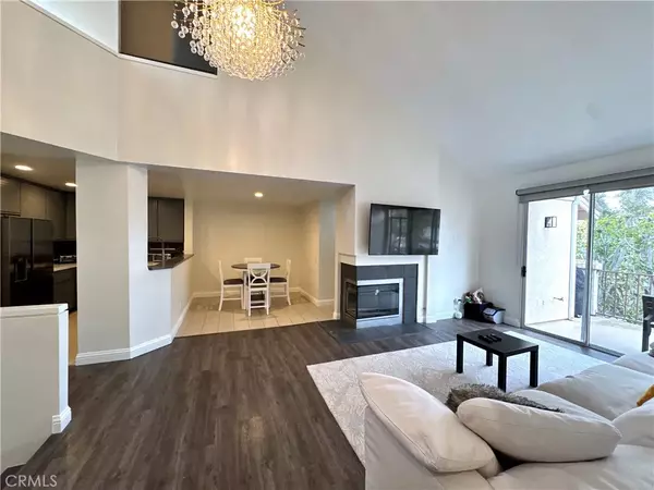 Orange, CA 92869,8215 E White Oak #99