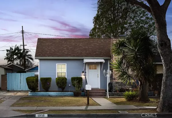 Santa Ana, CA 92707,1918 S Halladay St.