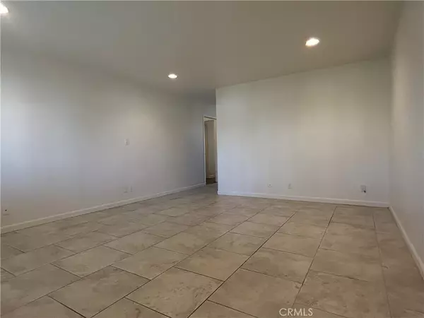 Santa Ana, CA 92705,2026 E Santa Clara Avenue #A2