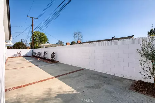 Rossmoor, CA 90720,2672 Saint Albans Drive